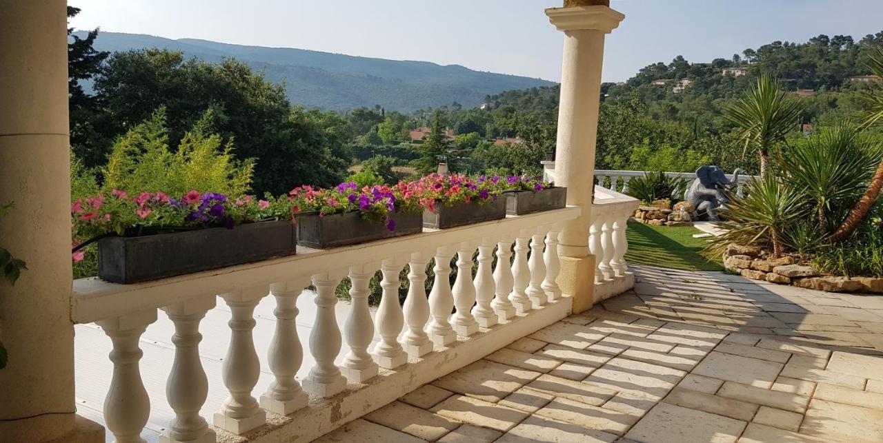 Appartement Vue Montagne Gareoult Bagian luar foto