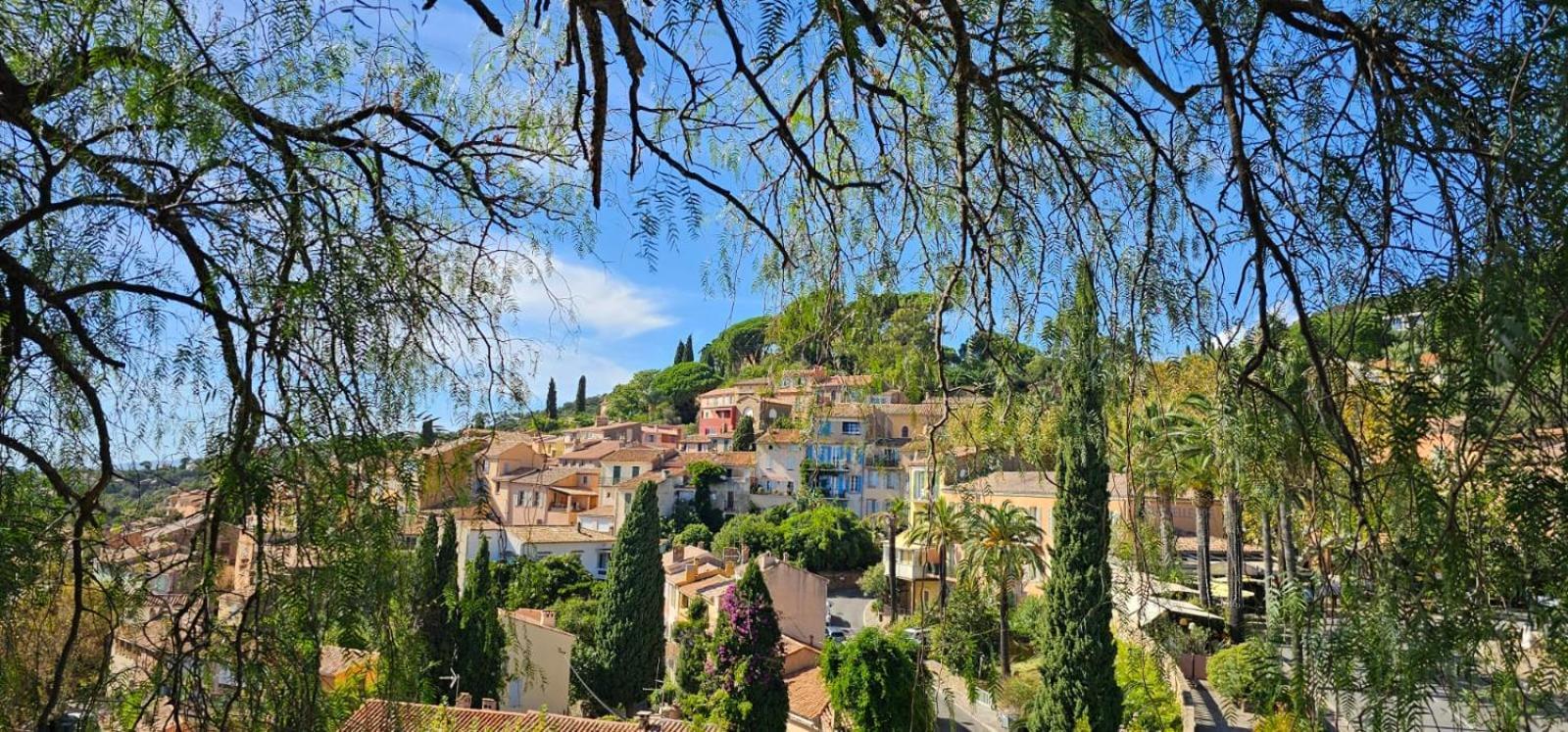 Appartement Vue Montagne Gareoult Bagian luar foto