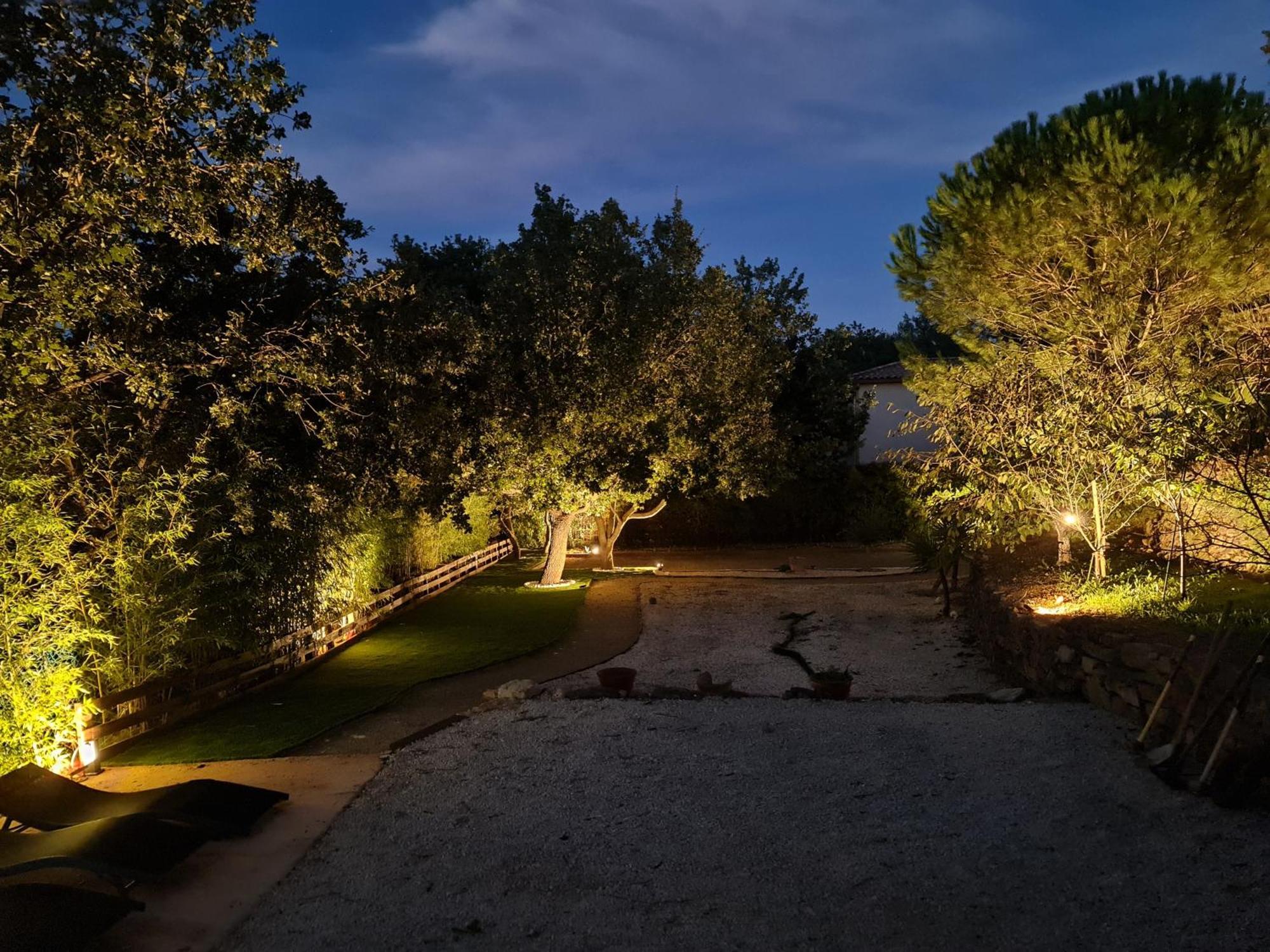 Appartement Vue Montagne Gareoult Bagian luar foto