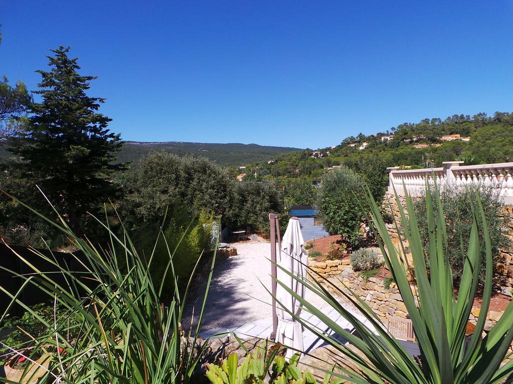 Appartement Vue Montagne Gareoult Bagian luar foto