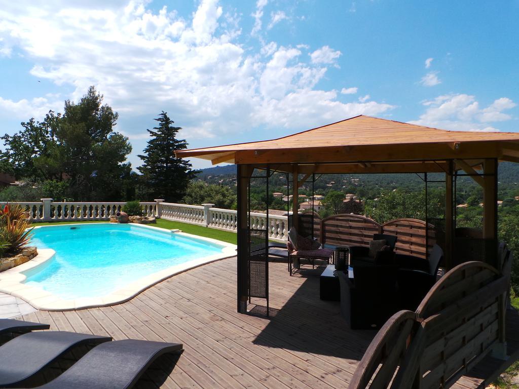 Appartement Vue Montagne Gareoult Bagian luar foto