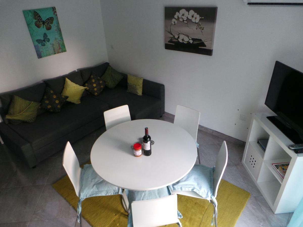 Appartement Vue Montagne Gareoult Bagian luar foto